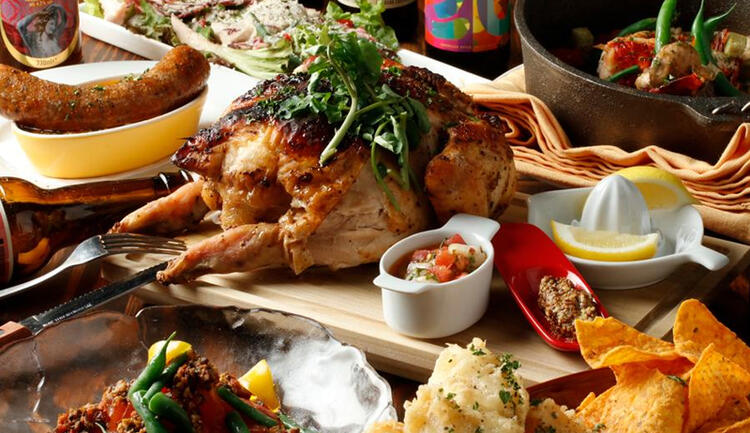 大人気のロティサリーチキン！