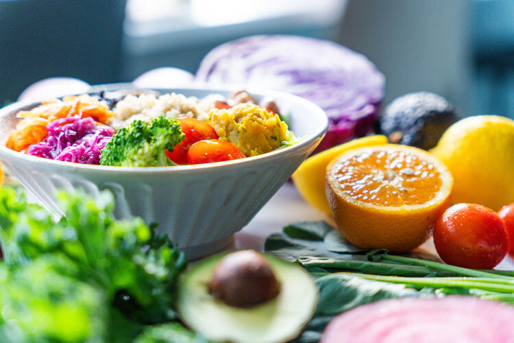 色鮮やかな野菜に囲まれてお仕事◎