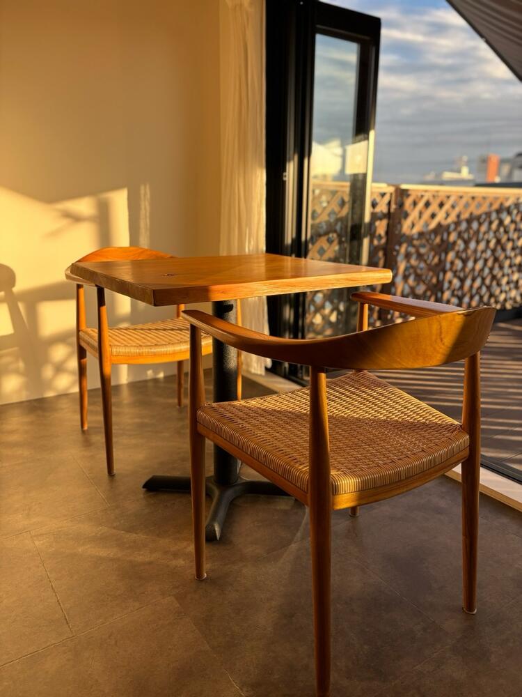 開放的なテラスもあって非日常を体感