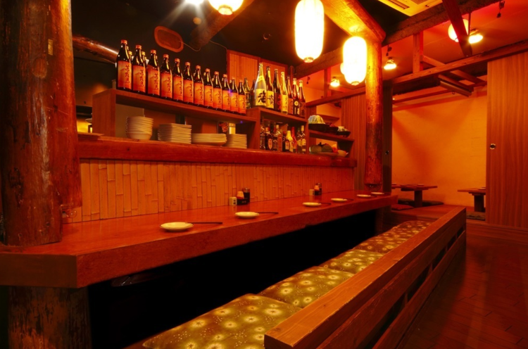 カジュアルに楽しめる大人の隠れ家