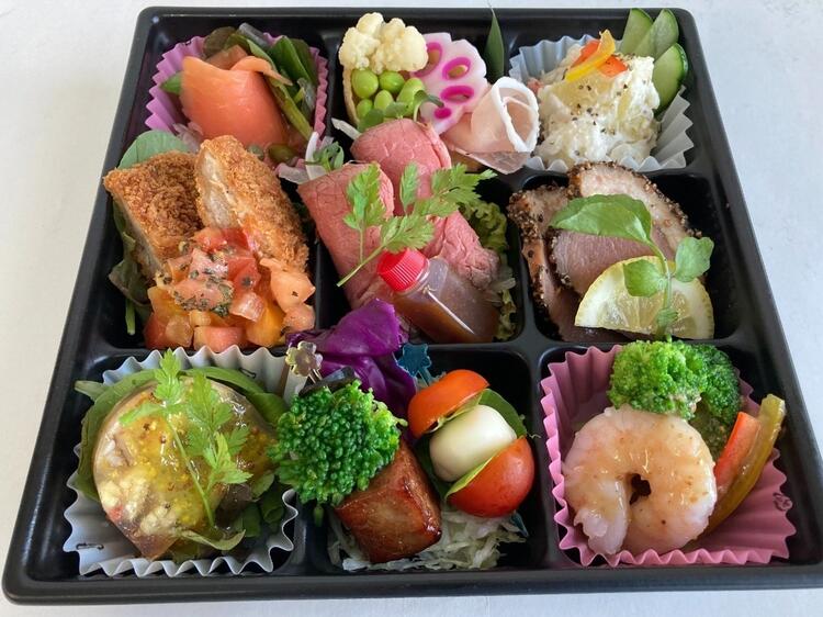 食で心と空間を彩りましょう！