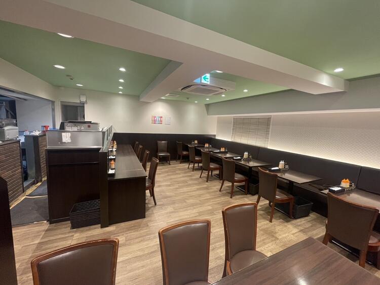 モダンでオシャレな内装の店内◎