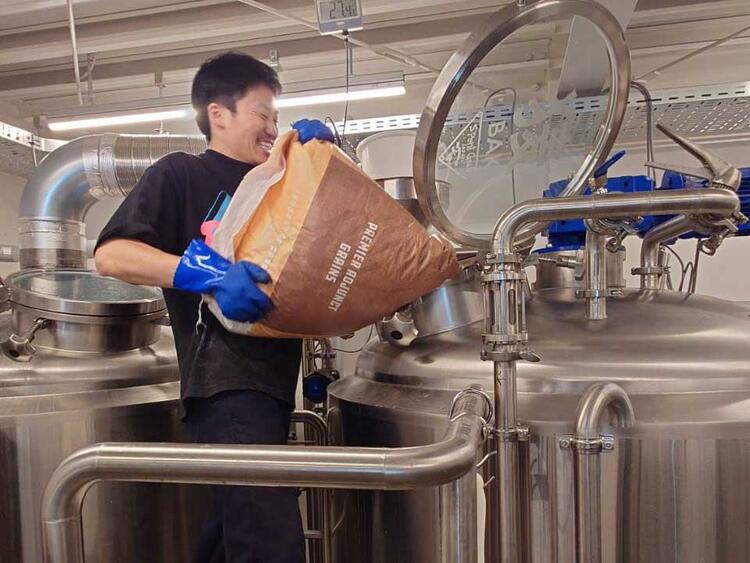 堀江の自社醸造所◎