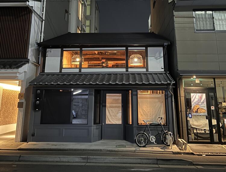 京町屋を改装工事中、歴史を感じる環境