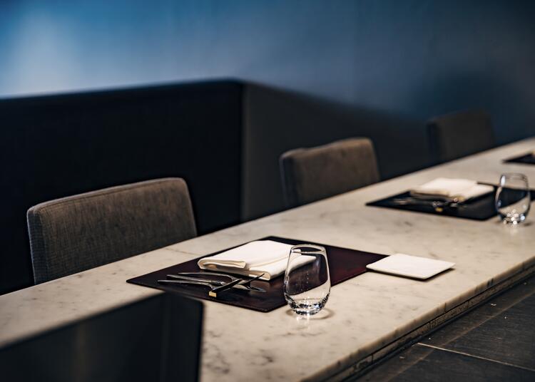 住宅街にひっそり佇むフレンチレストラン