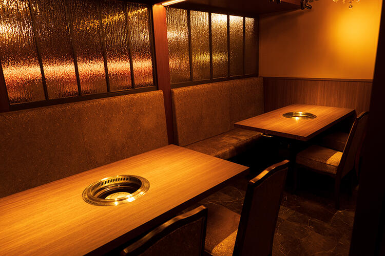 大正モダンがテーマの店内