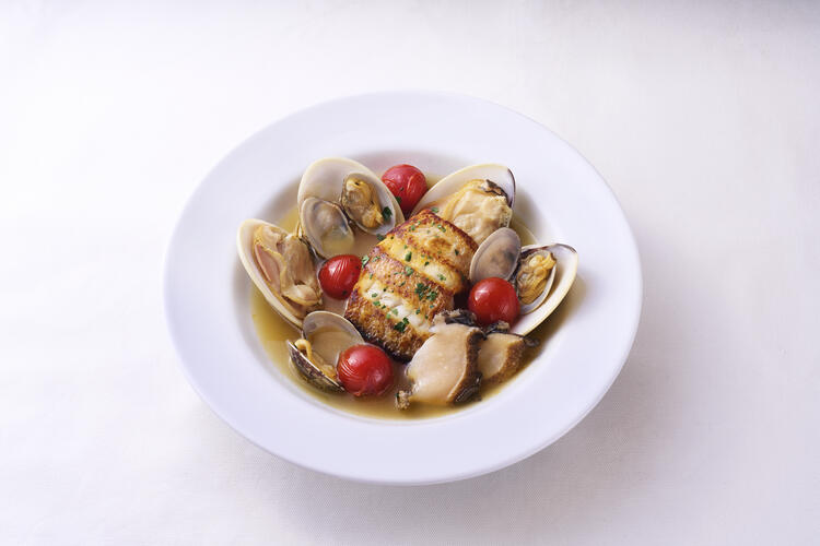 天然魚介のみを使用したブイヤベース