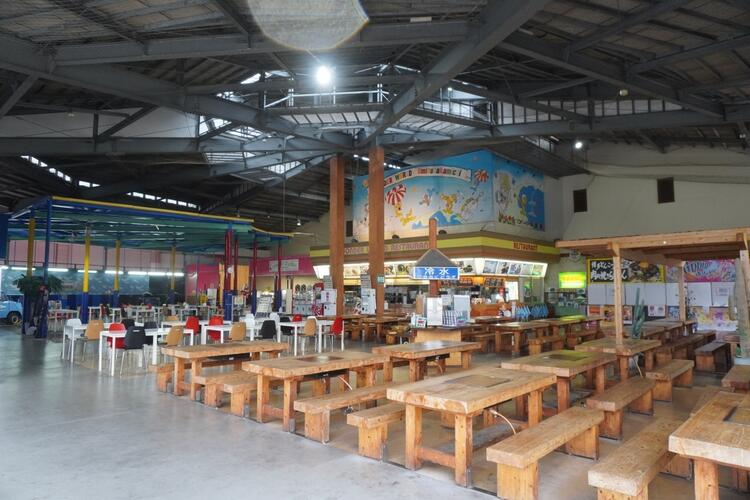 広々200席以上！開放的な休憩スペース