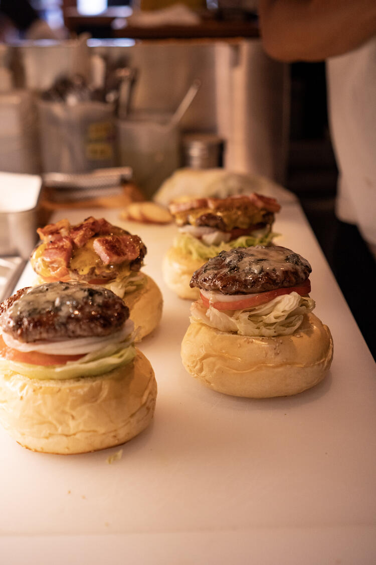 地域のみなさんに愛されているお店です♪