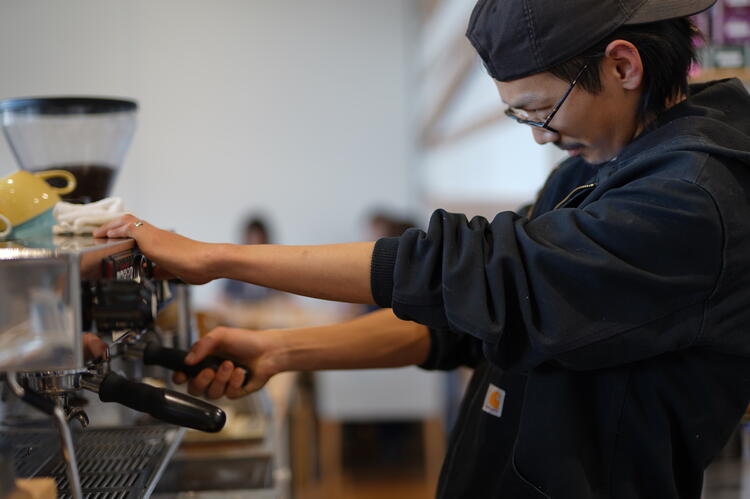 モーニングからバーと様々な時間を演出