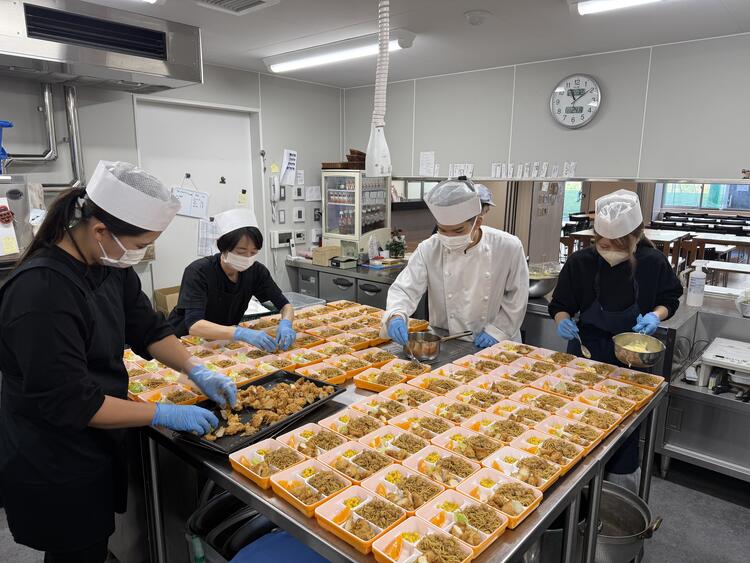 1日500食を目安に調理しています