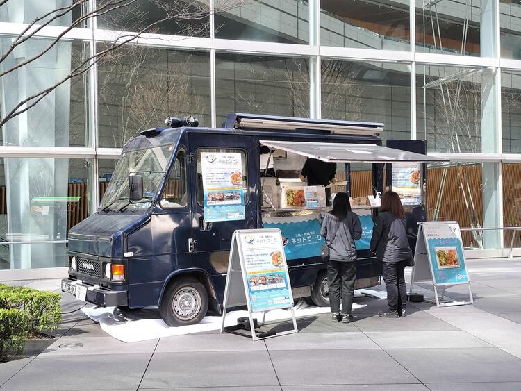 お客さまに楽しいひと時をお届け