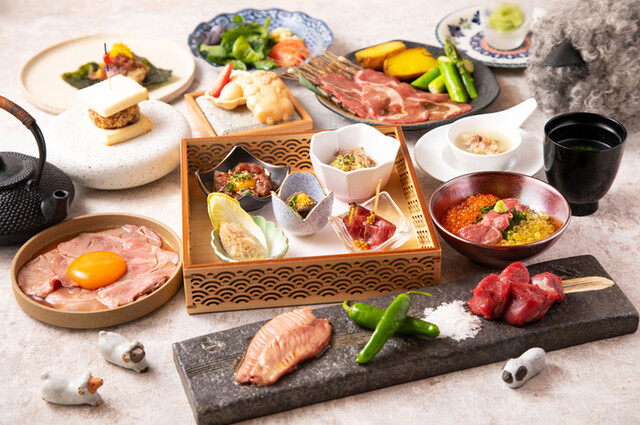 コース・アラカルトとともに豊富なメニュー