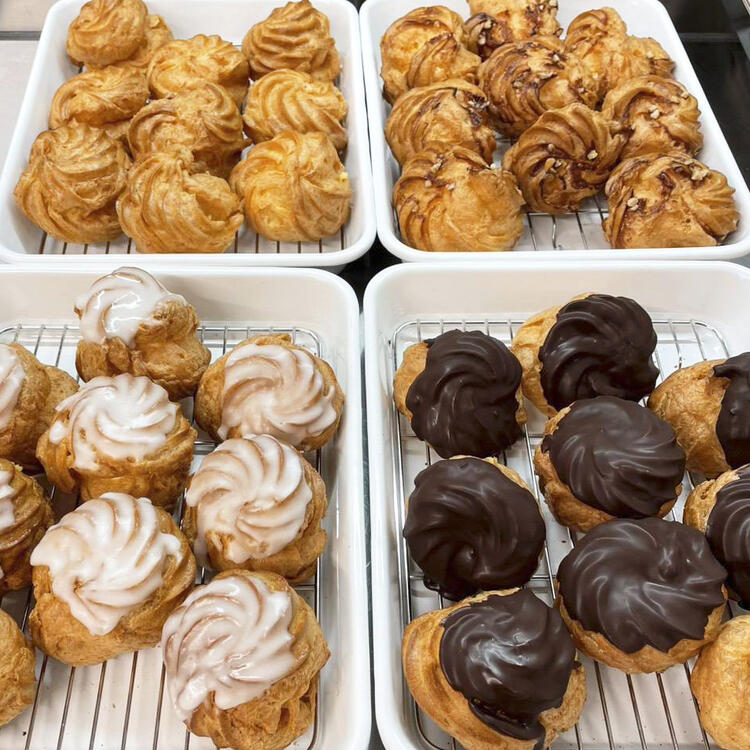 主力商品のシュボン（シュークリーム）