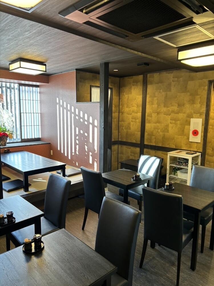 飲食店として早めの20：00閉店★