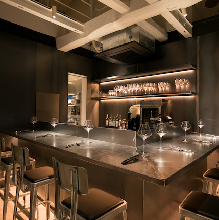 洗練された空間が、あなたを大人にする。