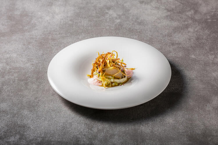 和とフレンチを融合した料理をご提供