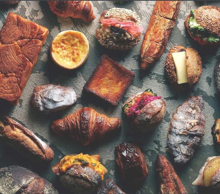 国産小麦にこだわり焼きあげました