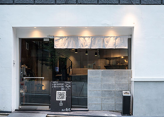 本店は行列ができる人気店♪※既存店写真