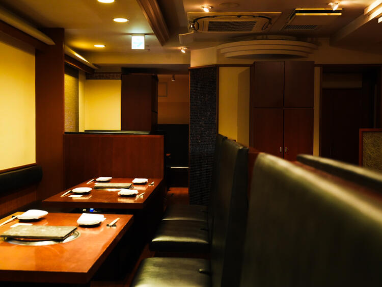 落ち着いた内装