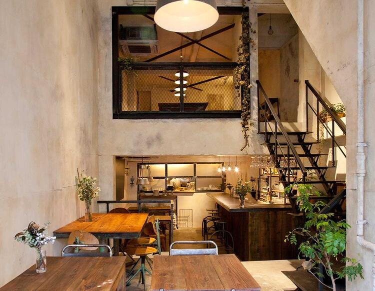 洗練された内装デザイン ※画像は本店