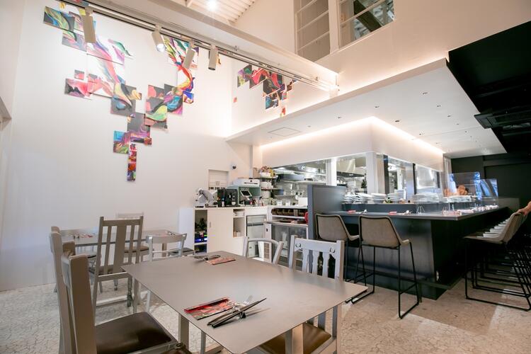 アートと食事、知性に触れる贅沢。