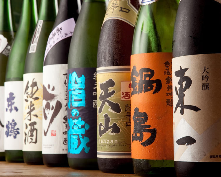 地域のお酒も学べる品ぞろえ