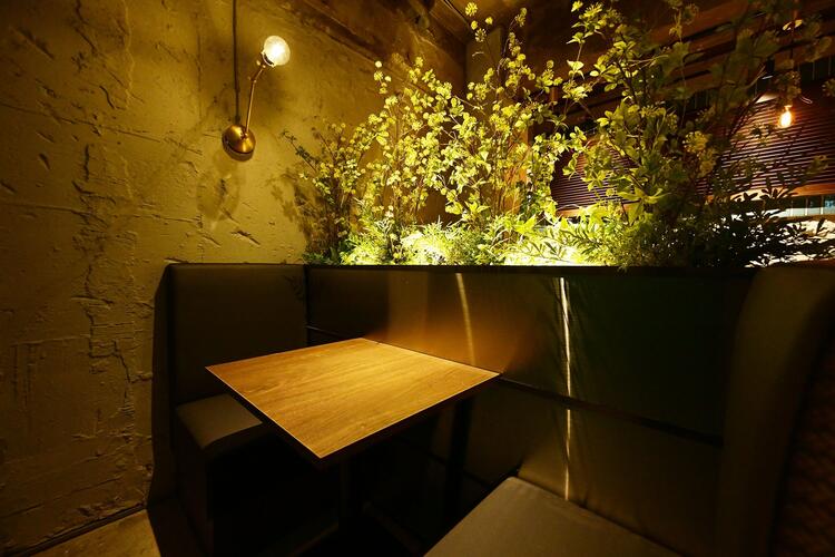 大人がくつろぐ、料理と空間を提供します