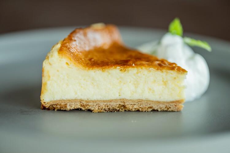 併設レストランが手掛ける本格フード