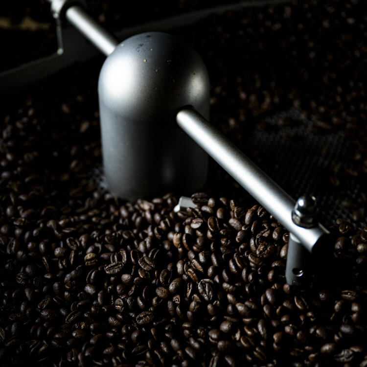 自家焙煎のスペシャルティコーヒーを使用