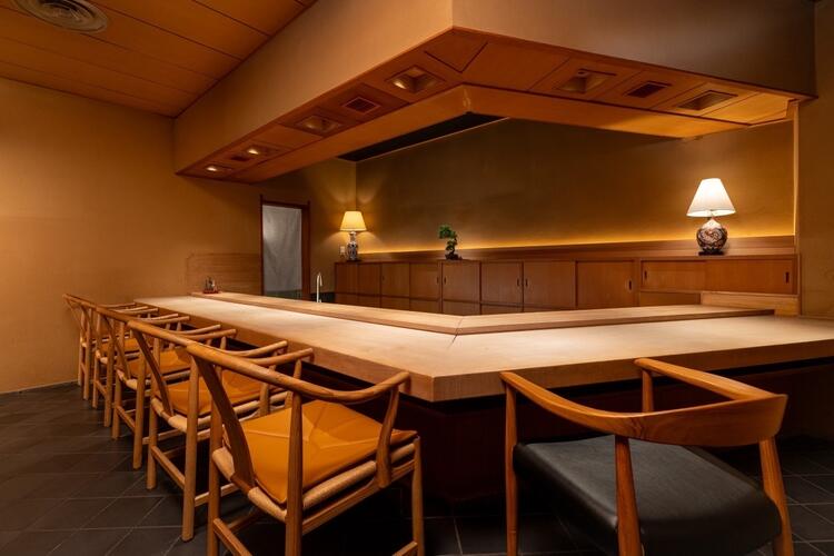 着物を着て接客ができます◎