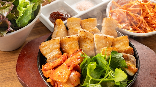 看板メニューの〈サムギョプサルセット〉♪