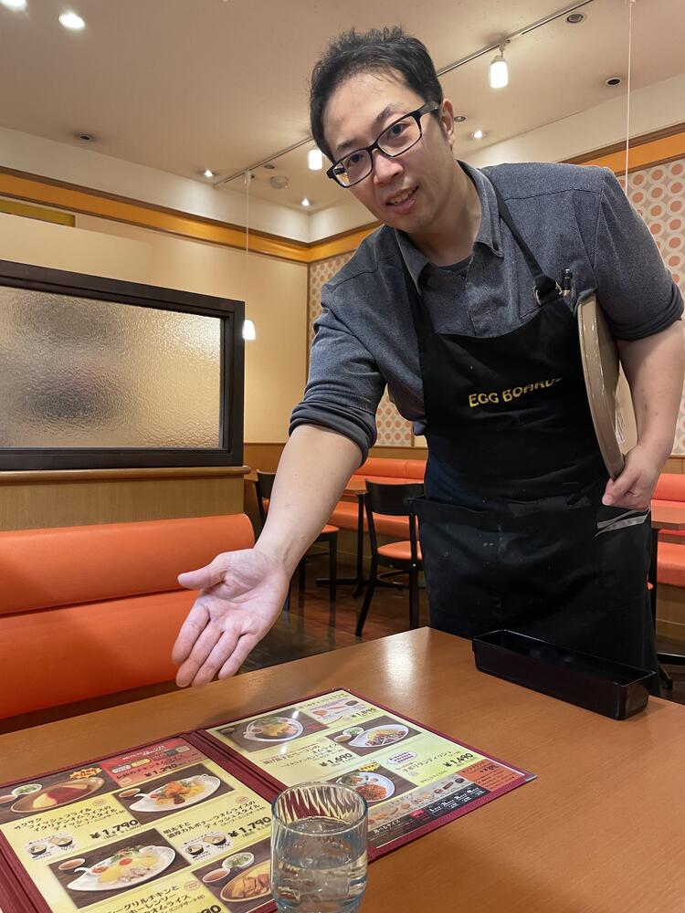 接客は機械化せずアナログ！人対人