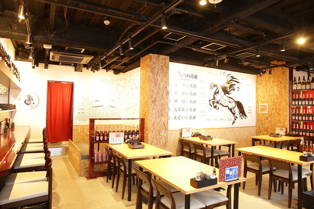 カウンター席とホール客席