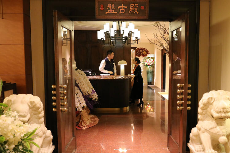 92坪115席の大型ホテル中華