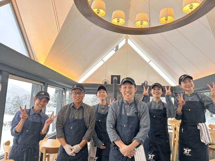 海外ゲストもたくさん！活気ある職場！