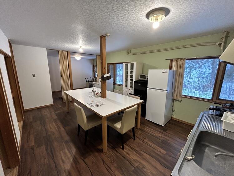 寮の共有部キッチン。お部屋は個室です。