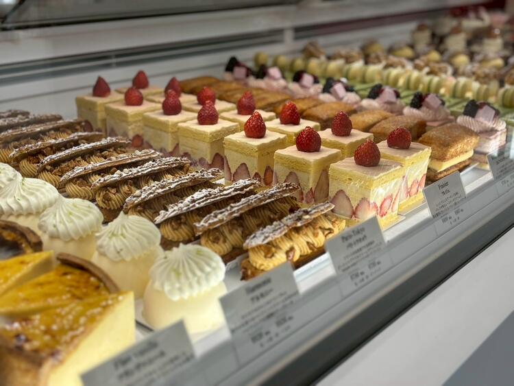 各種ケーキも販売します！