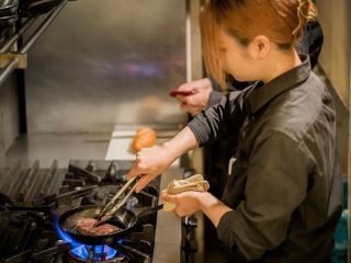 現場の延長戦ではなく、会社の中心へ