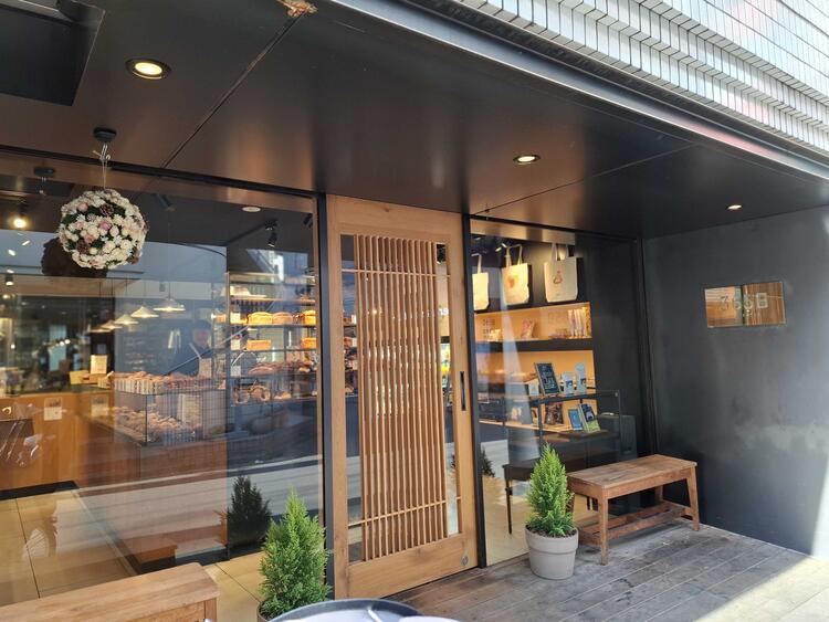 本店のすぐお隣です◎