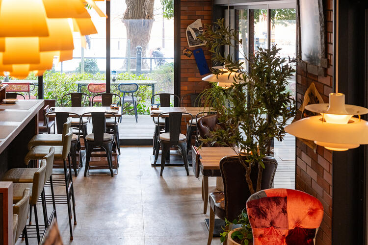 開放感のある店内は全38席