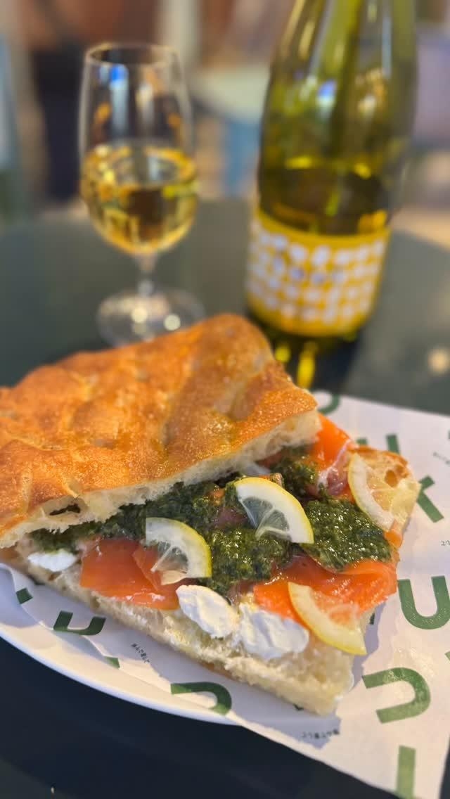 フォカッチャ焼成のスキルも身につきます