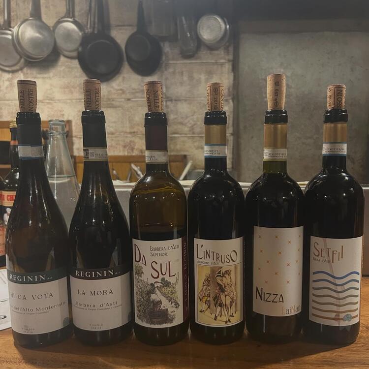 国内やイタリアでのワイン研修が充実！