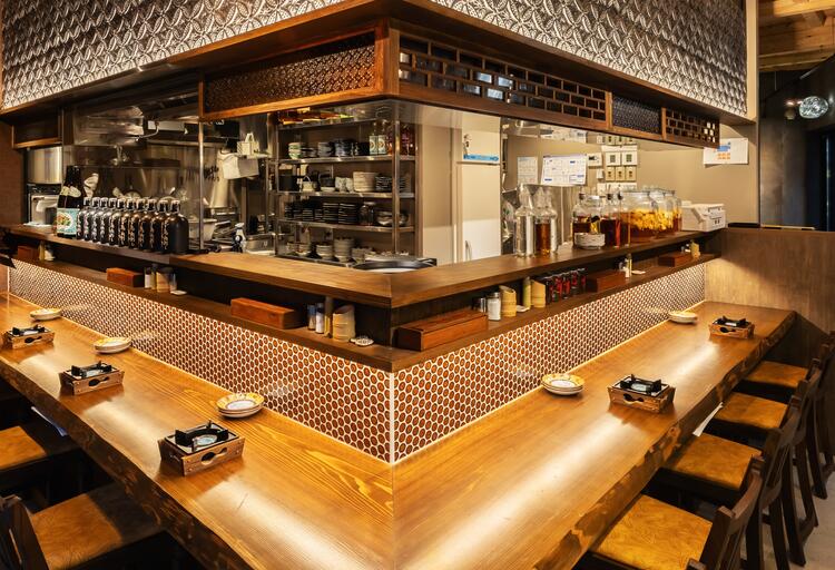 ライブ感あふれるカウンター席！