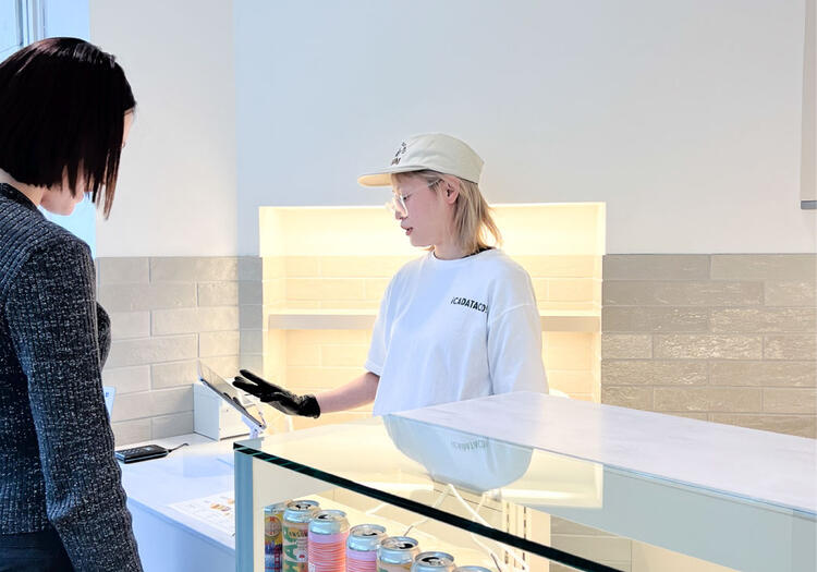 髪色自由！オシャレしながら働けます♩