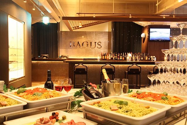 “静と動”がどちらも存在する店内