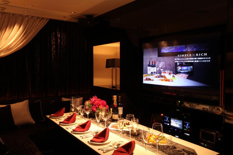 “静と動”がどちらも存在する店内