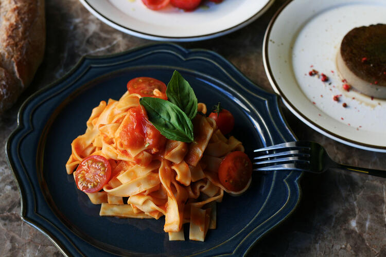 季節食材を活かしたクラフトパスタ