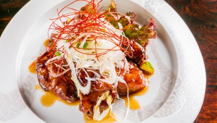 豚肉料理専門店で作業は分業制◎