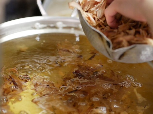 旬の食材を使った本格的な和食調理を学ぶ！